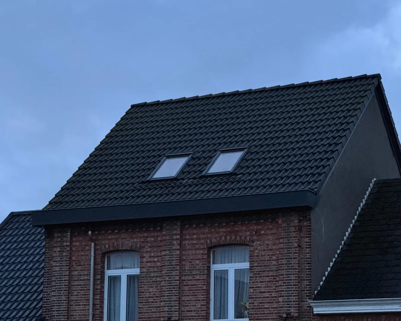 Hellend dak vernieuwd door Cortex Bouwgroep